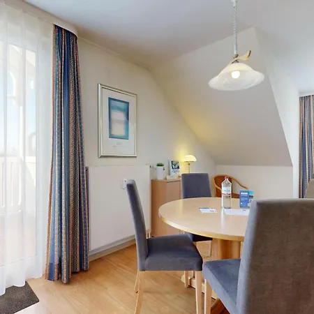 Appartementhaus Binzer Sterne 37 * بينز